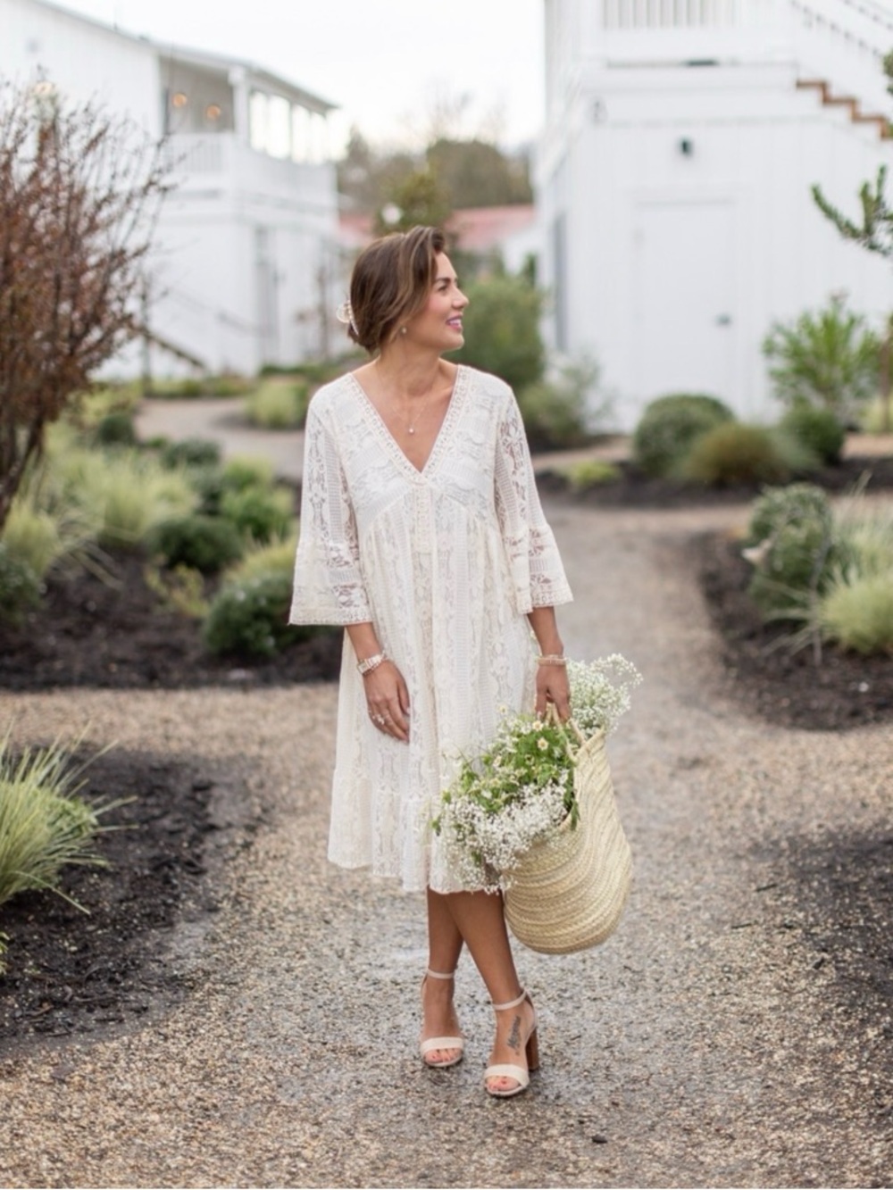 Jillybox Astrid Clothing Lace V-Neck Cream Famous Midi Dress NWT Boho Flowy